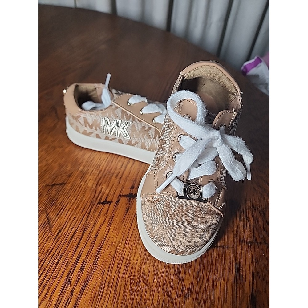 Oak 2T Tan Michael Kors Toddler/Children Shoes  Size 8 toddler